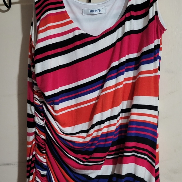 Womans  dress - Picture 3 of 3